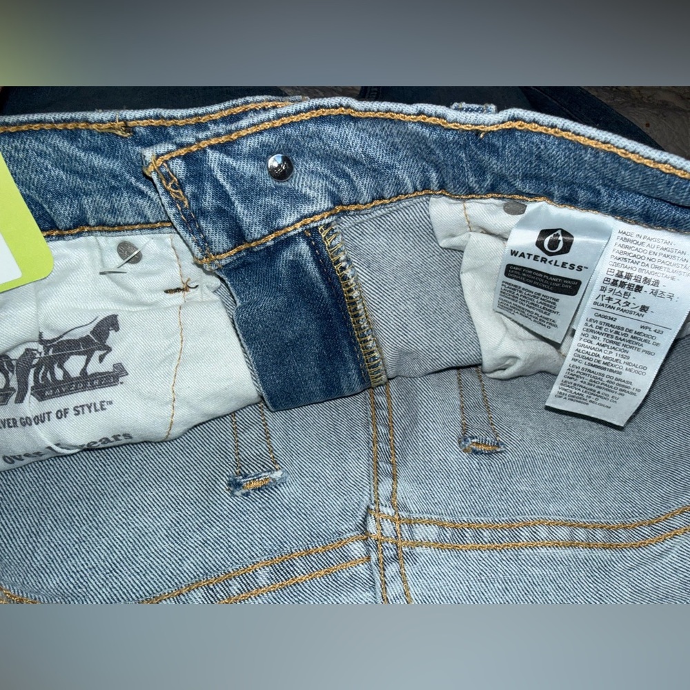 Levi's Men's Light Blue Skinny Jeans - Picture 9 of 9